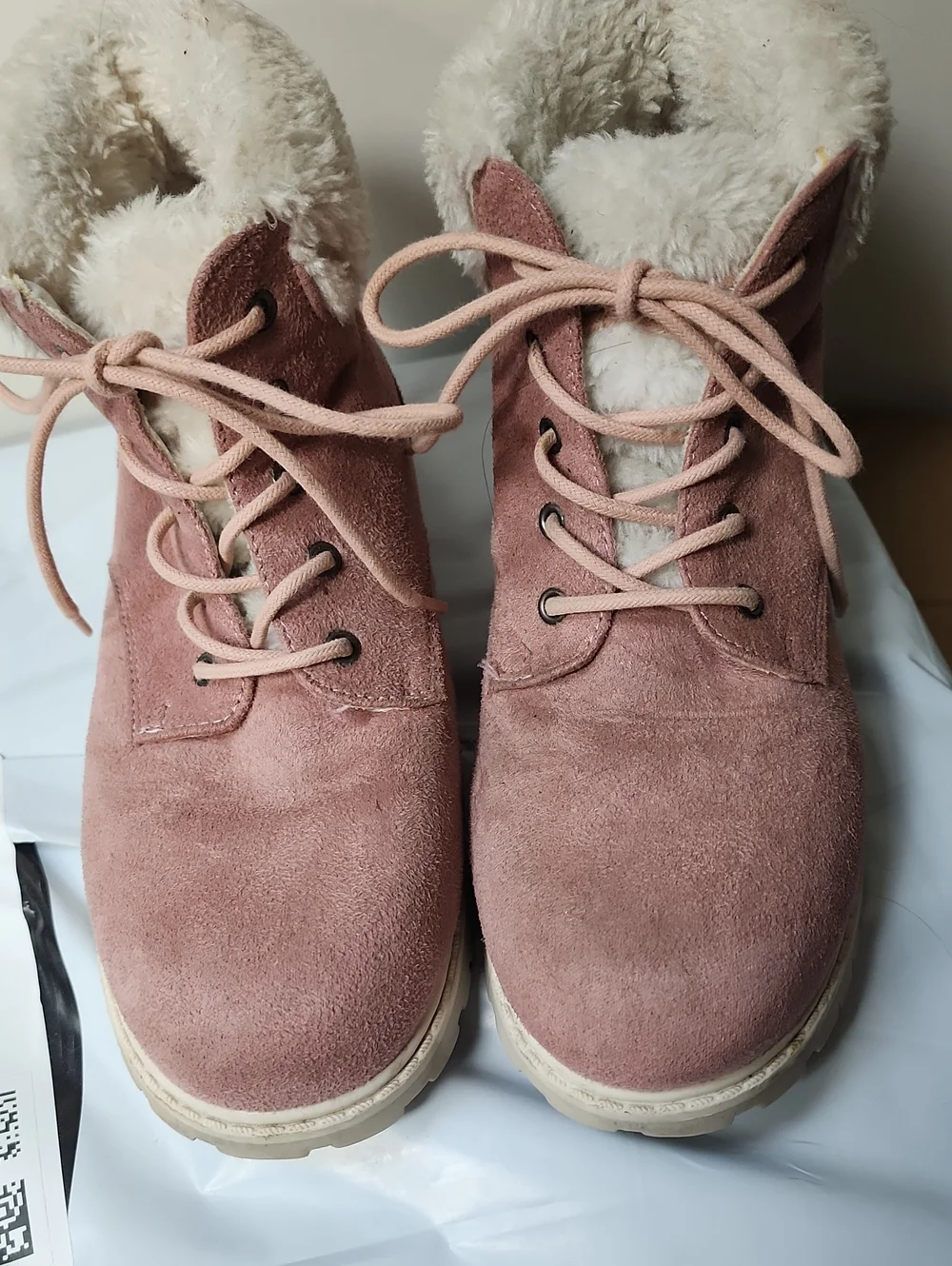 Cozy Plush Lined Lace-Up Boots in Dusty Pink Suede Girls  Size 5 Womens Size 7